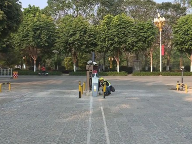 開遠(yuǎn)市進(jìn)行停車場“無桿停車”改造